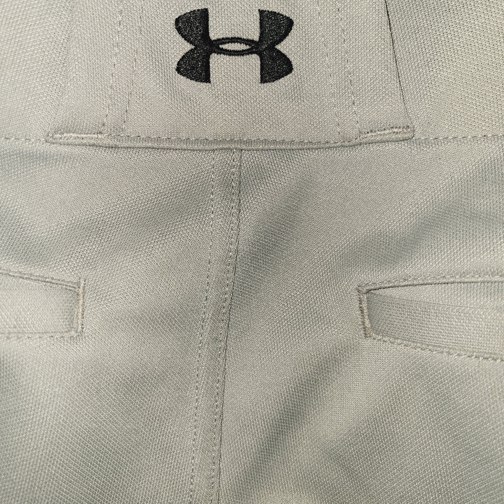 Underarmour boys baseball pants. Medium.